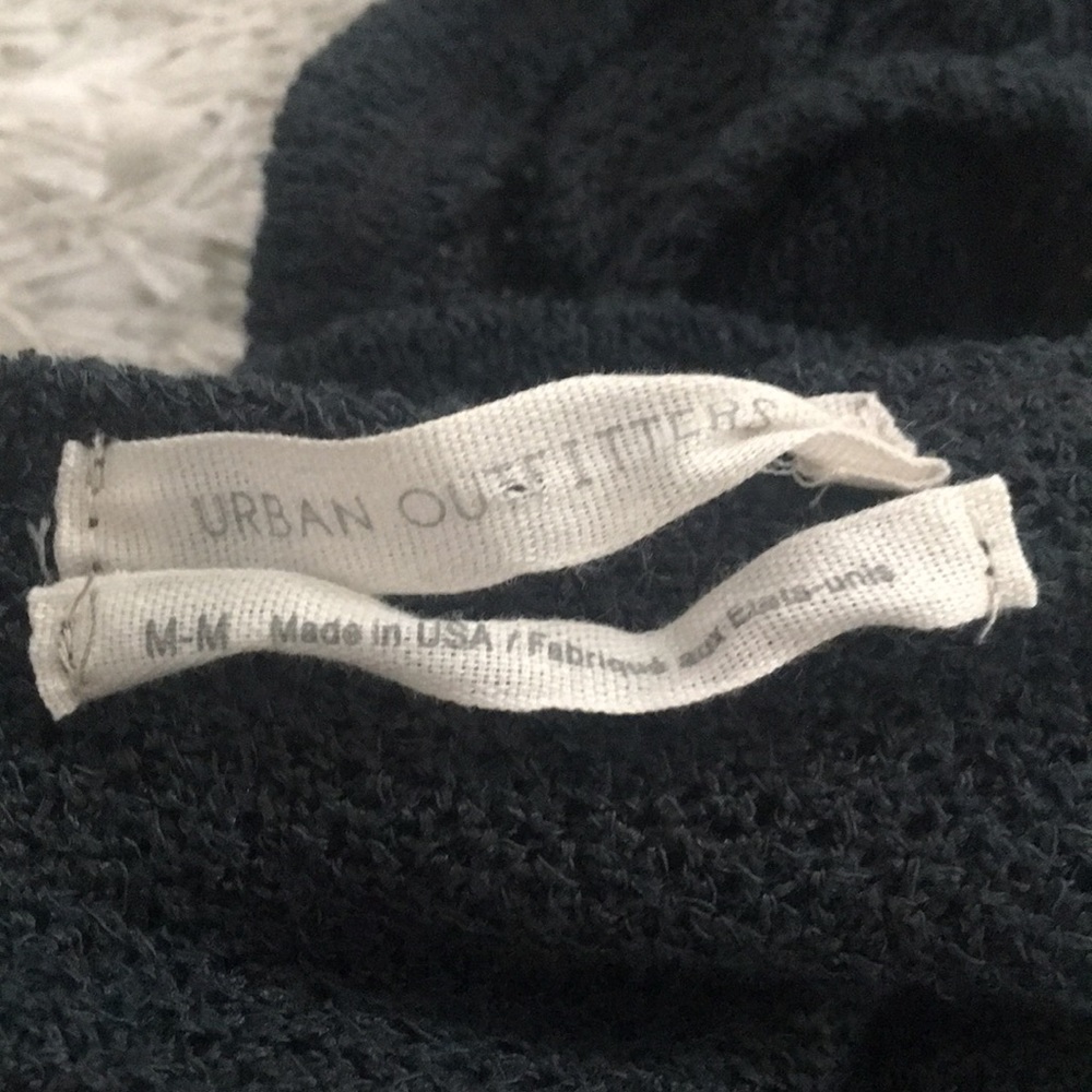 Urban Outfitters knit crop top - Picture 4 of 4
